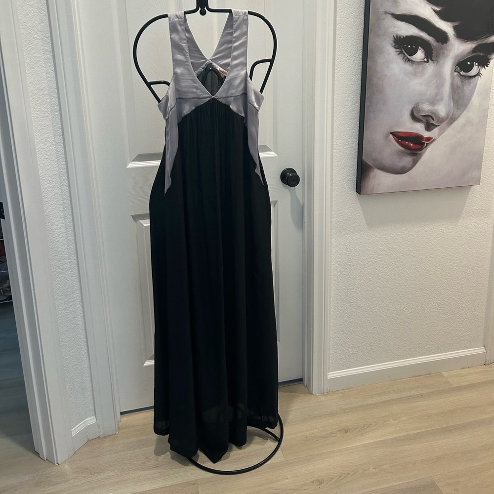 Lucca Maxi  Maxi Sleeveless Dress  Size Medium Like new